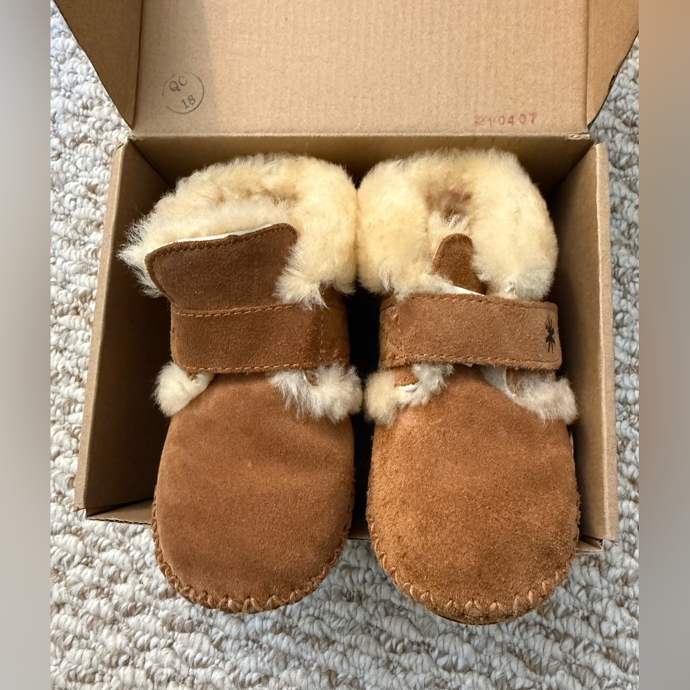 L.L. Bean “Wicked Good” Toddler Slippers Size 7-8